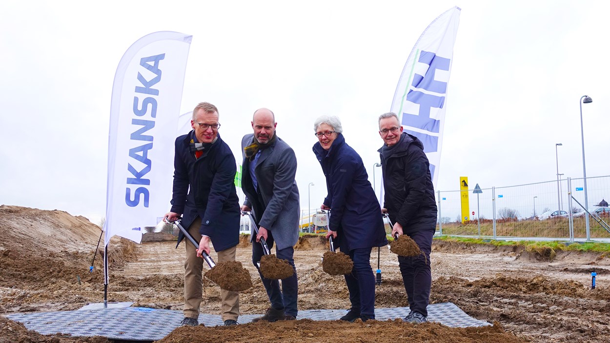 Kejserhaven-hillerød-spadestik-med-jord-skanska-danmark
