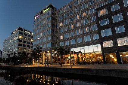Ibis Styles ses fra metroen