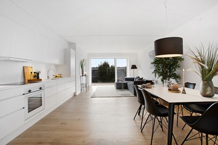 Kejserhaven-boliger-i-hillerød-kig mod altan